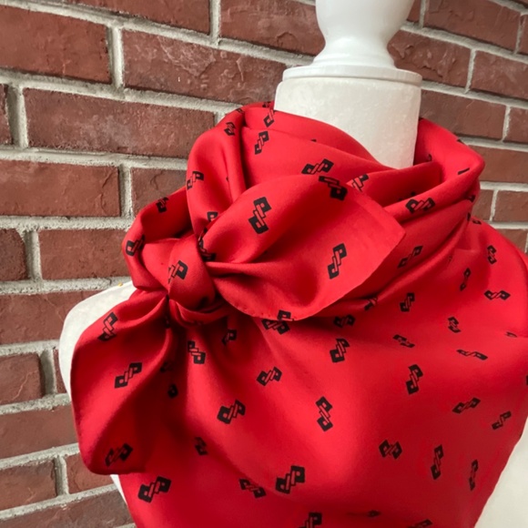 •Red Black Graphic Geometric Print Silk Large Scarf 35”x36” NWOT - Picture 3 of 8